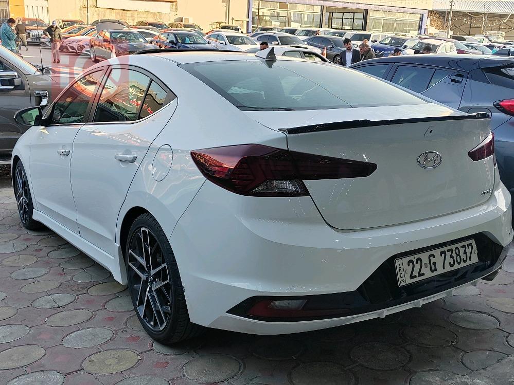 هیوندای ئەلەنترا